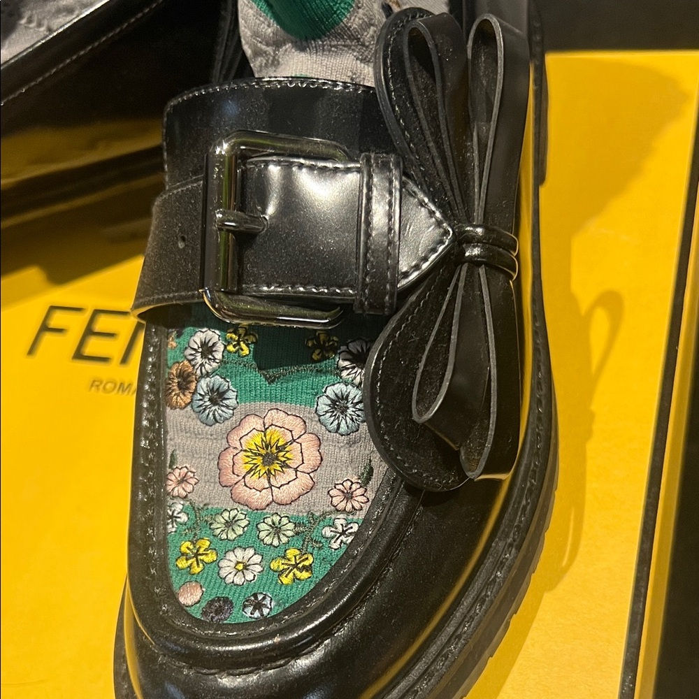 Fendi Black and Green Ankle Boots with Floral Design - Picture 3 of 7